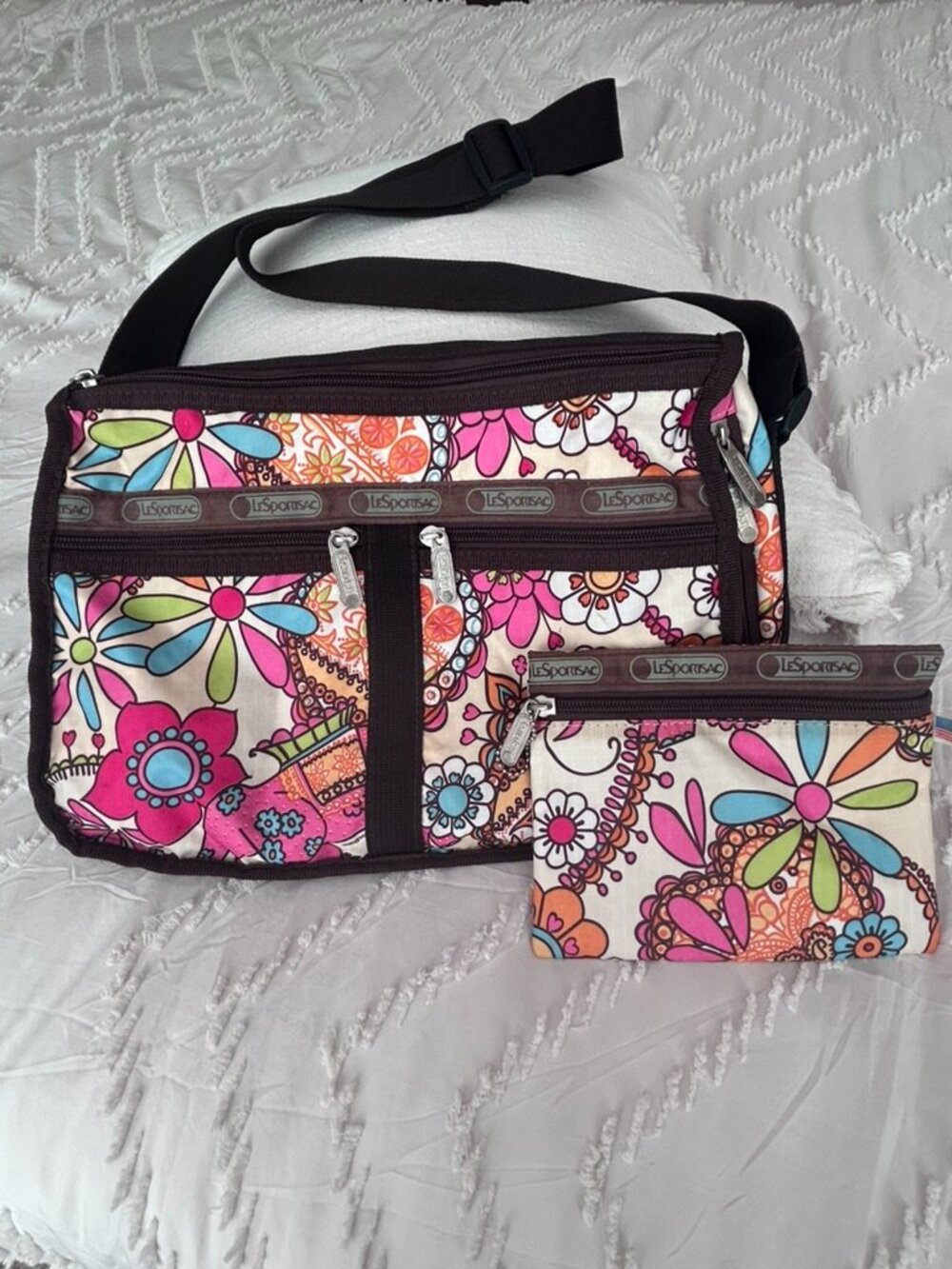 LeSportSac Crossbody Floral Print Purse Adjustable Strap w/ Pouch